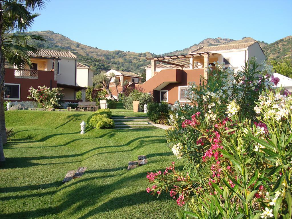 Alcantara Resort Di Charme Adults Only Gaggi Exterior photo